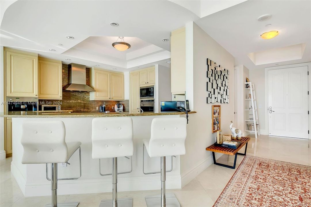 Recently Sold: $3,490,000 (2 beds, 3 baths, 2221 Square Feet)