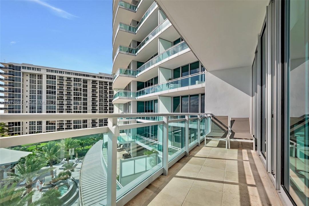 Recently Sold: $3,490,000 (2 beds, 3 baths, 2221 Square Feet)