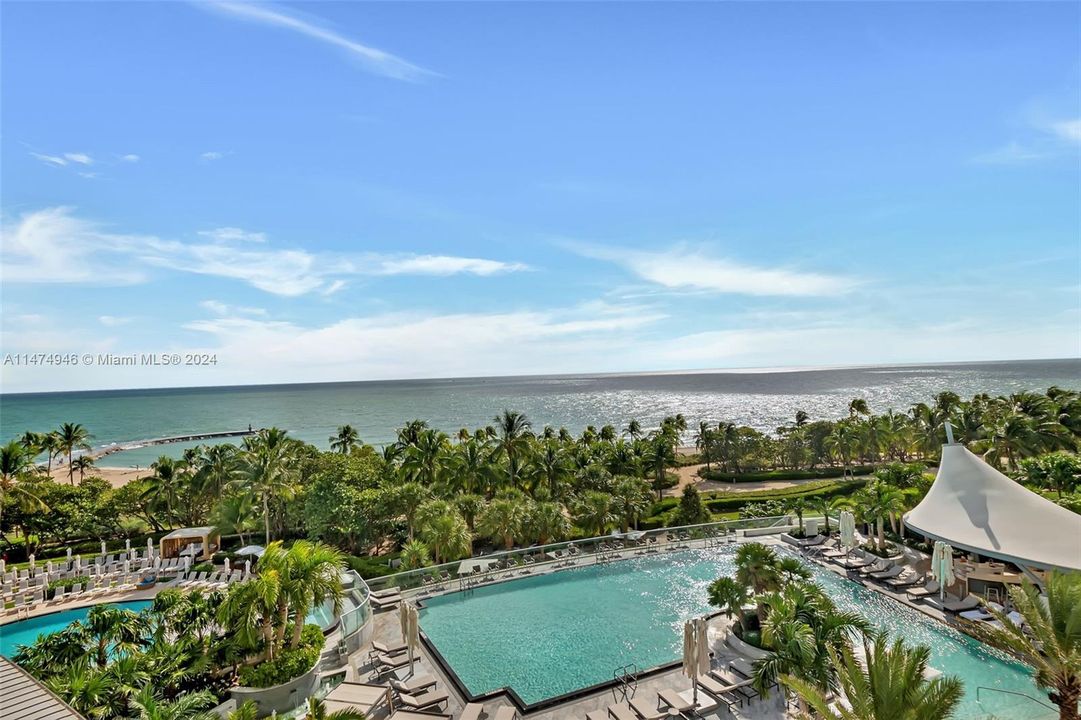 Recently Sold: $3,490,000 (2 beds, 3 baths, 2221 Square Feet)