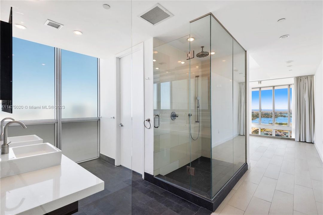 Недавно арендовано: $9,000 (2 спален, 3 ванн, 2081 Квадратных фут)