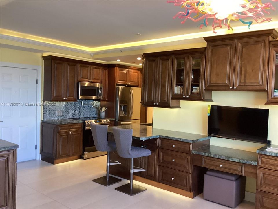 Недавно продано: $799,000 (2 спален, 2 ванн, 840 Квадратных фут)