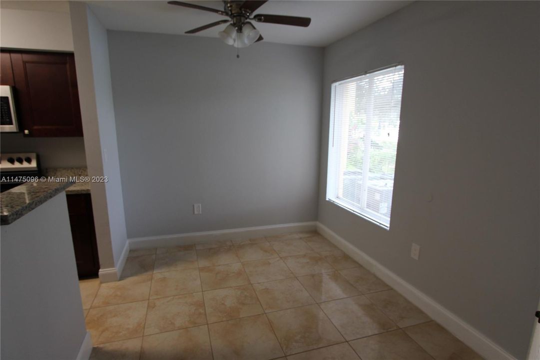 Recently Rented: $1,775 (1 beds, 1 baths, 834 Square Feet)