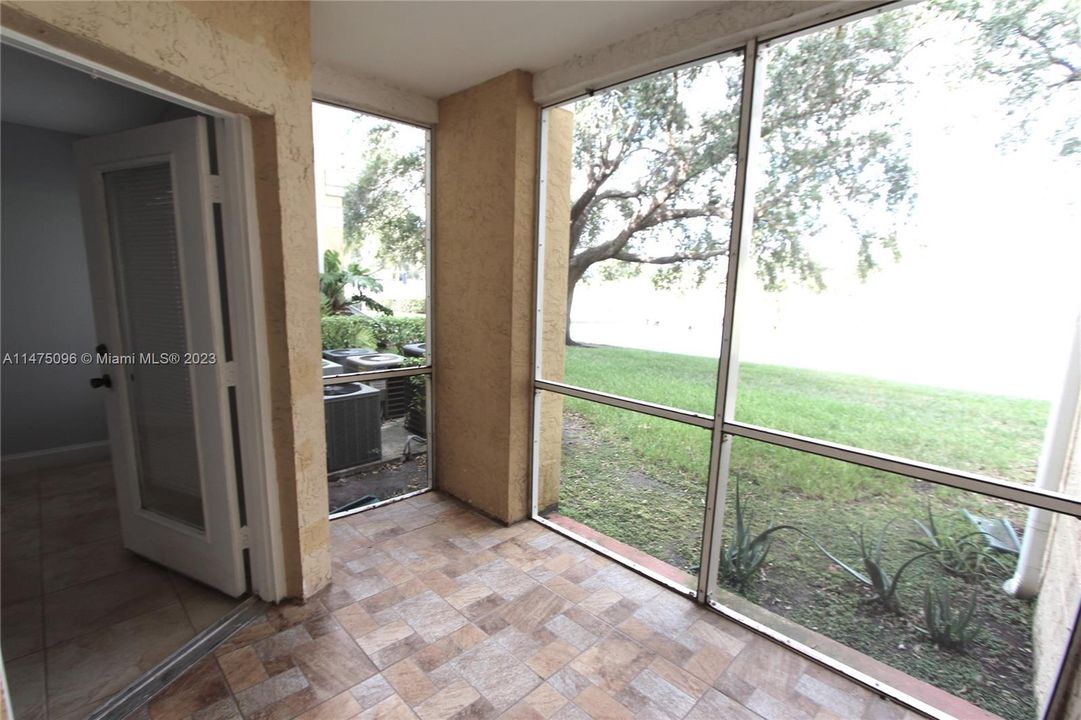 Recently Rented: $1,775 (1 beds, 1 baths, 834 Square Feet)