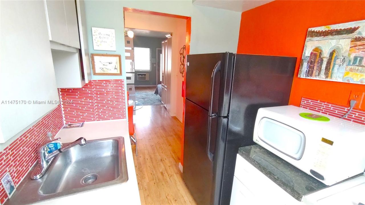 For Sale: $185,000 (0 beds, 1 baths, 380 Square Feet)