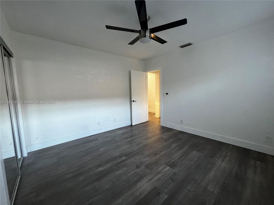 Active With Contract: $159,900 (1 beds, 1 baths, 0 Square Feet)