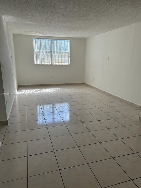 Recently Rented: $1,850 (1 beds, 1 baths, 600 Square Feet)