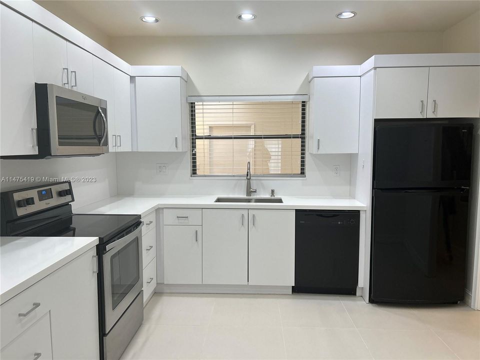 Recently Rented: $3,500 (2 beds, 2 baths, 1780 Square Feet)