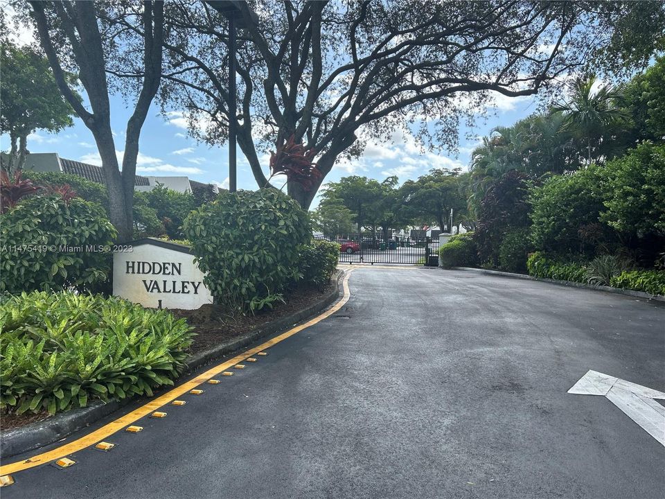 Recently Rented: $3,500 (2 beds, 2 baths, 1780 Square Feet)