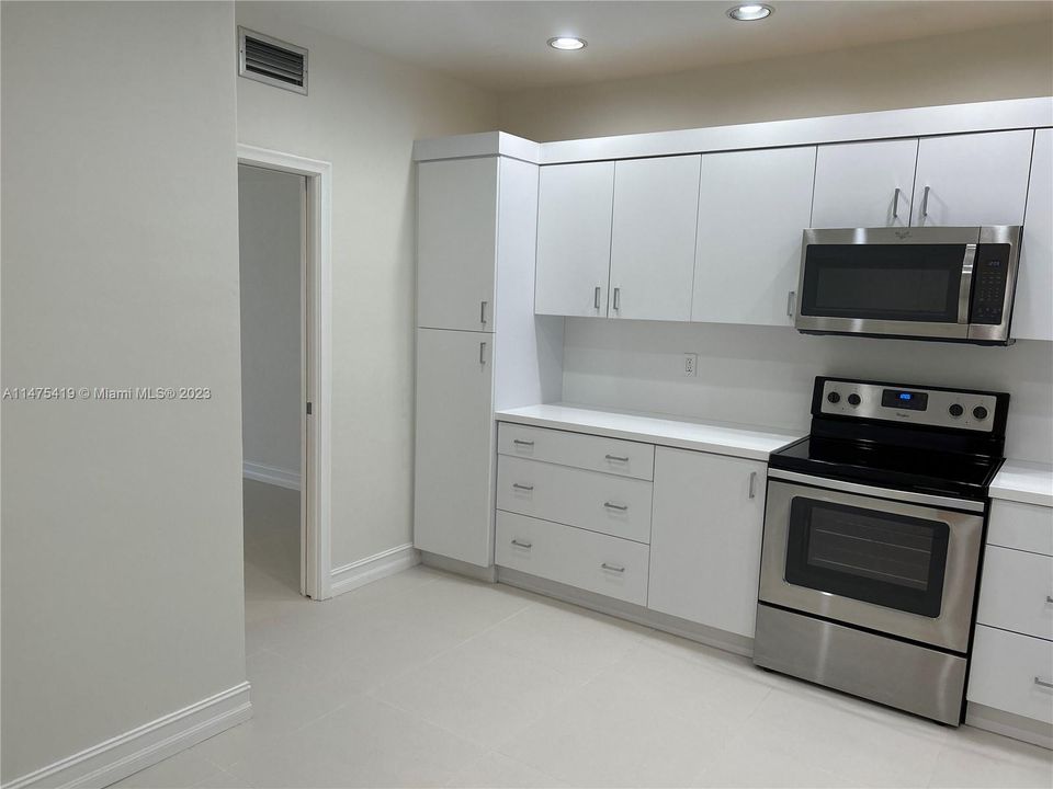 Recently Rented: $3,500 (2 beds, 2 baths, 1780 Square Feet)