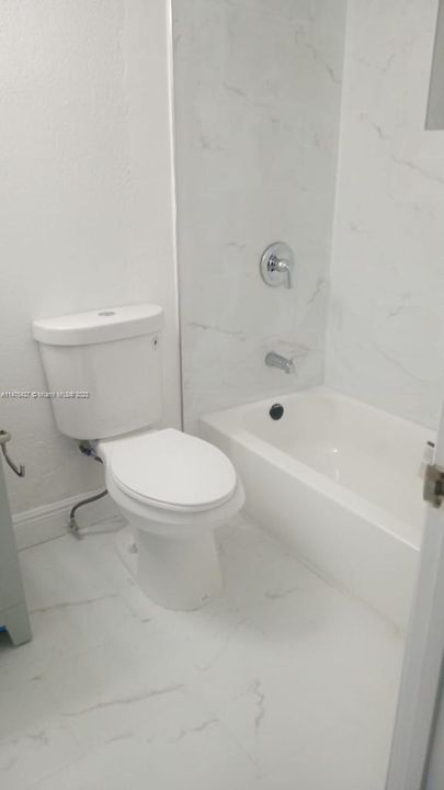 Recently Rented: $2,550 (3 beds, 2 baths, 2030 Square Feet)