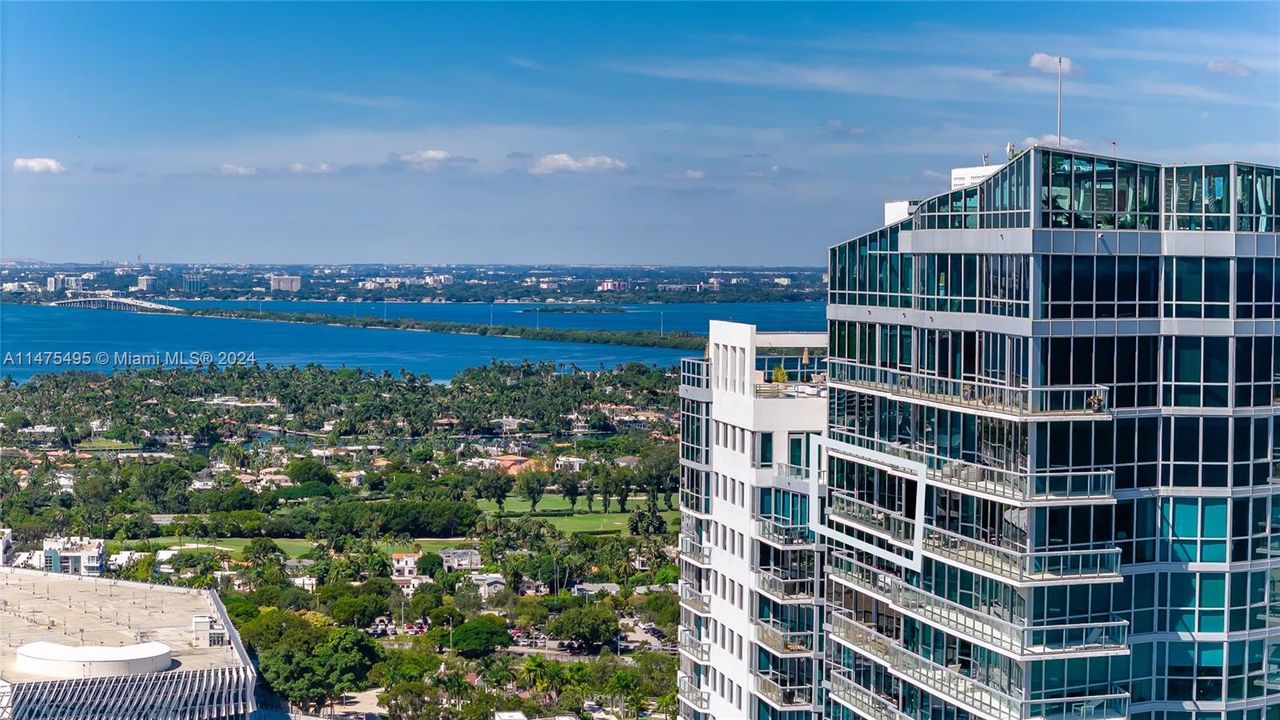 Recently Sold: $5,500,000 (2 beds, 2 baths, 1316 Square Feet)