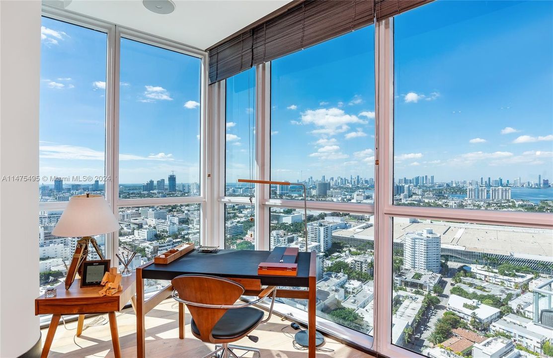 Recently Sold: $5,500,000 (2 beds, 2 baths, 1316 Square Feet)