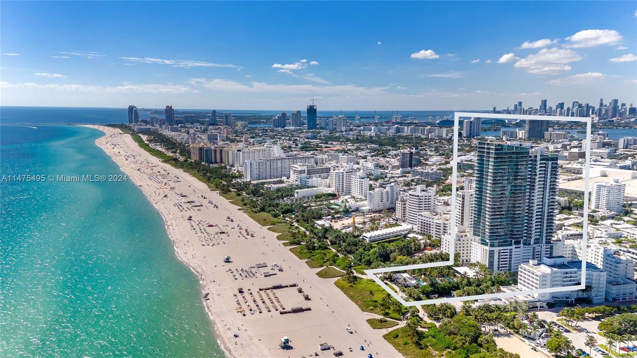 Recently Sold: $5,500,000 (2 beds, 2 baths, 1316 Square Feet)