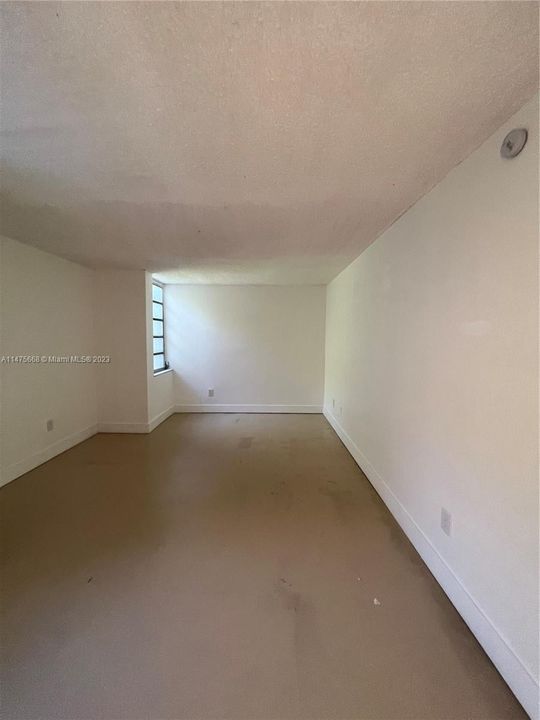 Recently Rented: $1,750 (1 beds, 1 baths, 779 Square Feet)