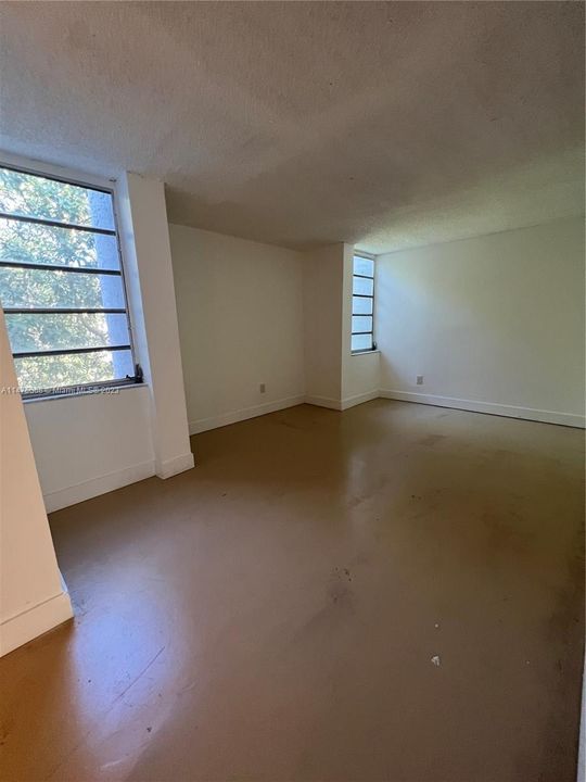 Recently Rented: $1,750 (1 beds, 1 baths, 779 Square Feet)