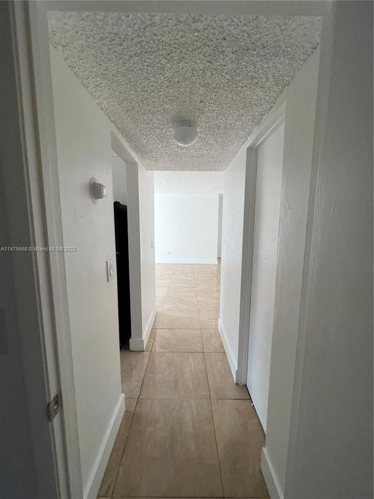 Recently Rented: $1,750 (1 beds, 1 baths, 779 Square Feet)