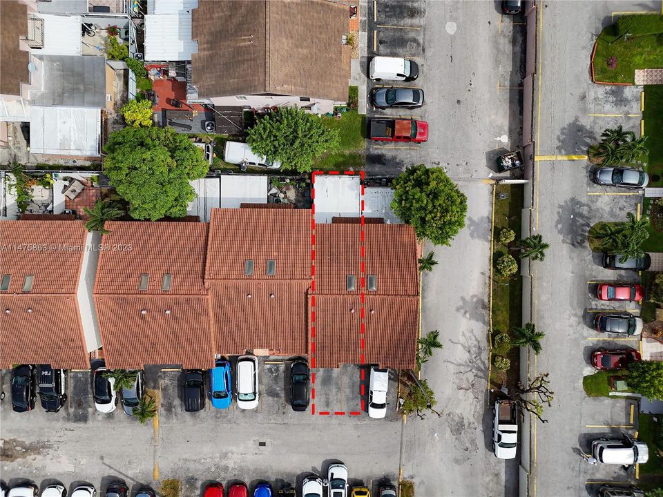 Recently Sold: $299,500 (2 beds, 1 baths, 1032 Square Feet)