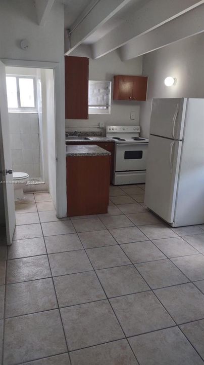 Recently Rented: $1,350 (0 beds, 1 baths, 400 Square Feet)
