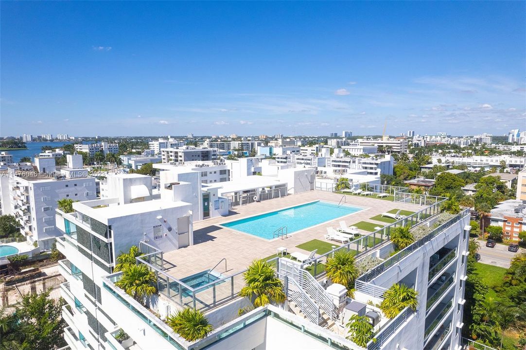 Vendido Recientemente: $685,000 (2 camas, 2 baños, 1278 Pies cuadrados)