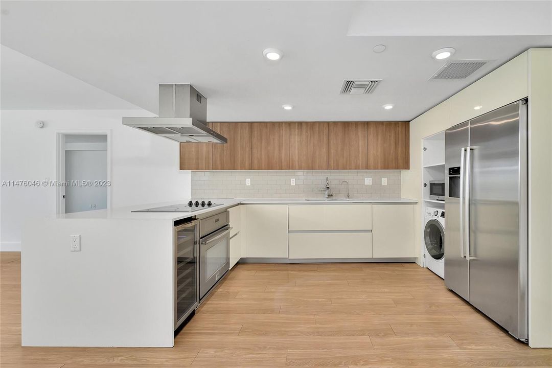 Vendido Recientemente: $685,000 (2 camas, 2 baños, 1278 Pies cuadrados)