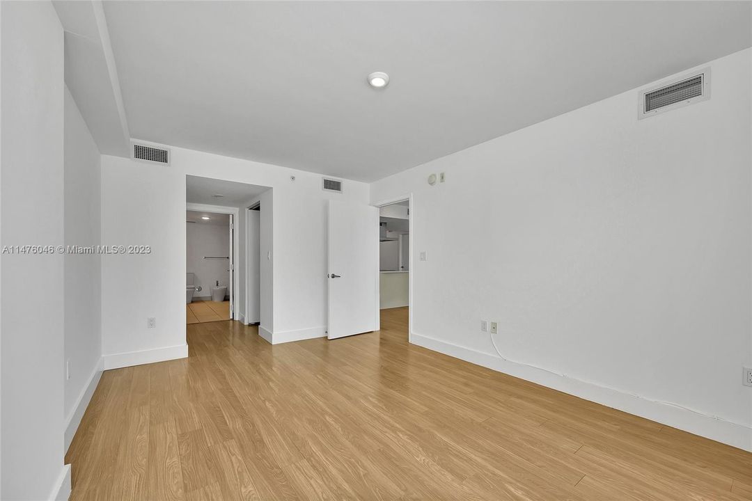 Vendido Recientemente: $685,000 (2 camas, 2 baños, 1278 Pies cuadrados)