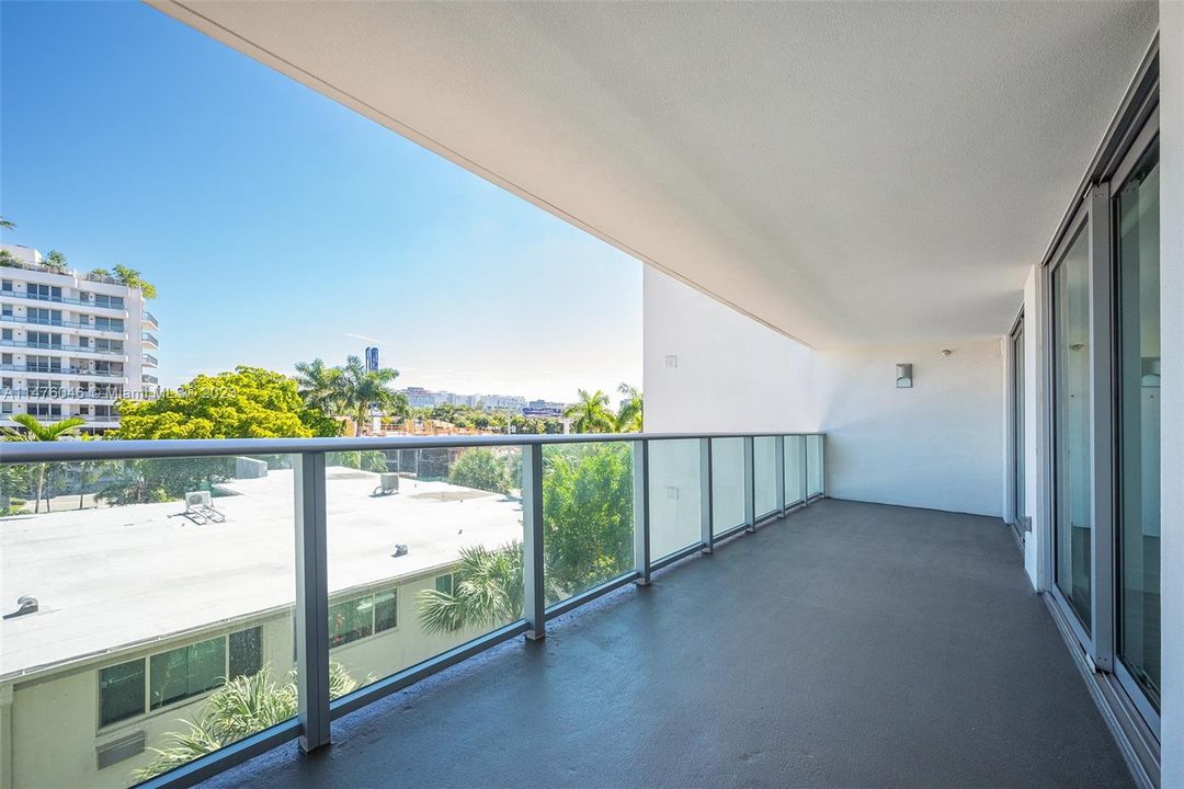 Vendido Recientemente: $685,000 (2 camas, 2 baños, 1278 Pies cuadrados)