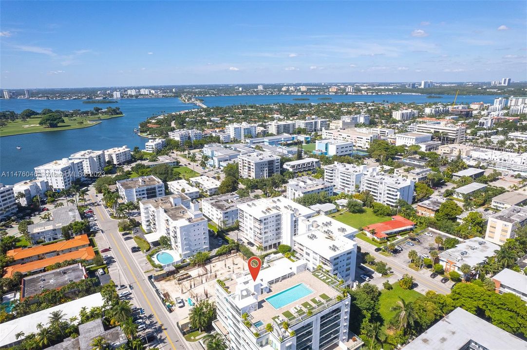 Vendido Recientemente: $685,000 (2 camas, 2 baños, 1278 Pies cuadrados)