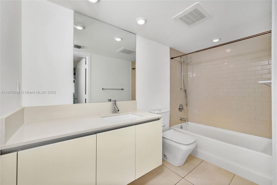 Vendido Recientemente: $685,000 (2 camas, 2 baños, 1278 Pies cuadrados)