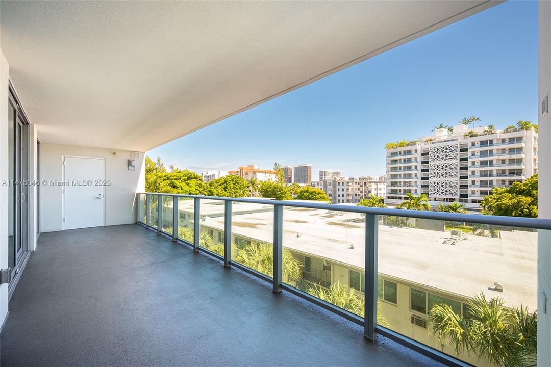 Vendido Recientemente: $685,000 (2 camas, 2 baños, 1278 Pies cuadrados)