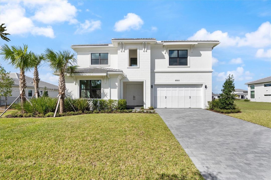 Recently Sold: $1,850,000 (5 beds, 4 baths, 3716 Square Feet)