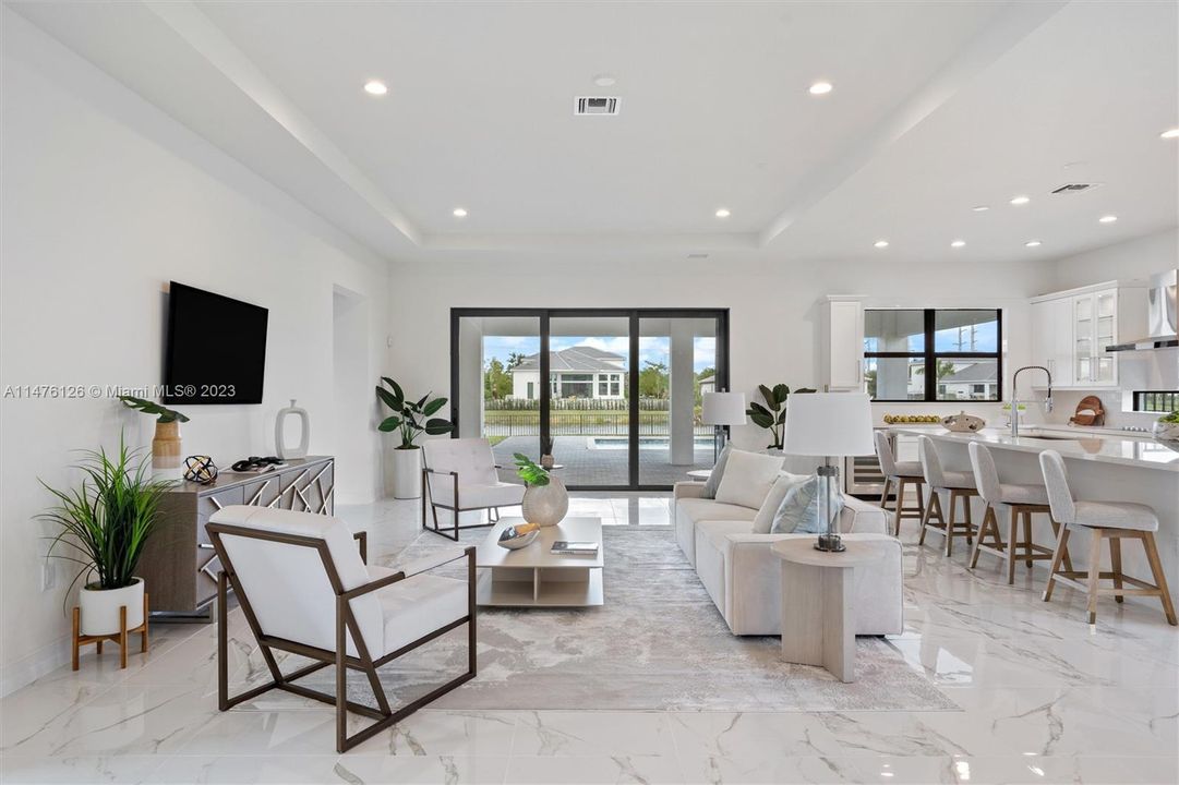 Recently Sold: $1,850,000 (5 beds, 4 baths, 3716 Square Feet)