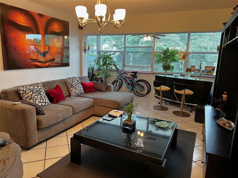 Recently Sold: $310,000 (2 beds, 1 baths, 900 Square Feet)