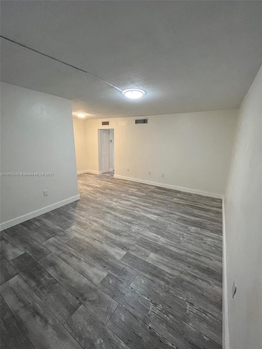 Recently Rented: $1,700 (1 beds, 1 baths, 598 Square Feet)