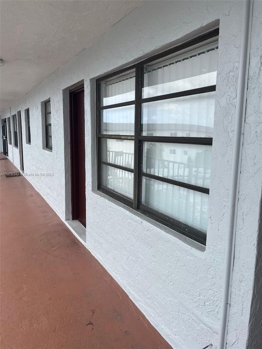 Recently Rented: $1,700 (1 beds, 1 baths, 598 Square Feet)