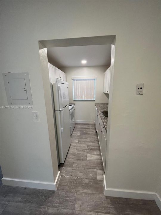 Recently Rented: $1,700 (1 beds, 1 baths, 598 Square Feet)