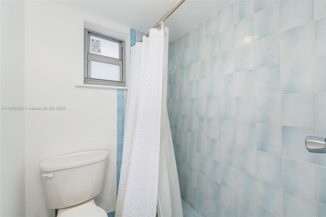 Недавно продано: $339,500 (1 спален, 1 ванн, 706 Квадратных фут)