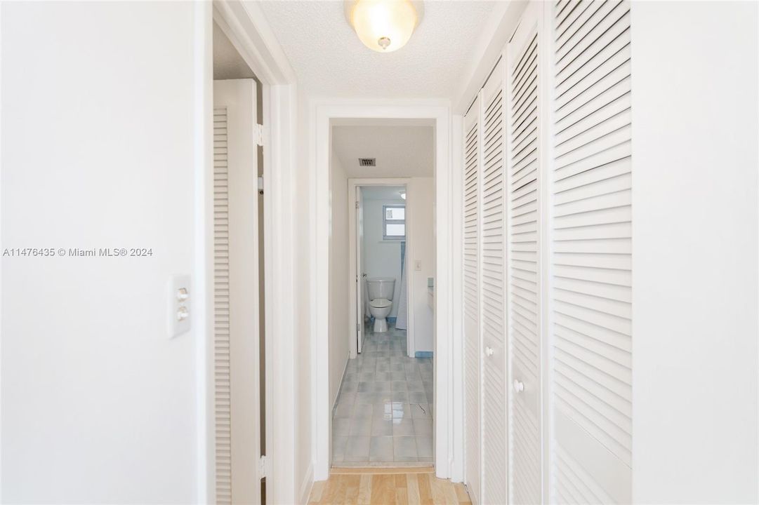 Недавно продано: $339,500 (1 спален, 1 ванн, 706 Квадратных фут)