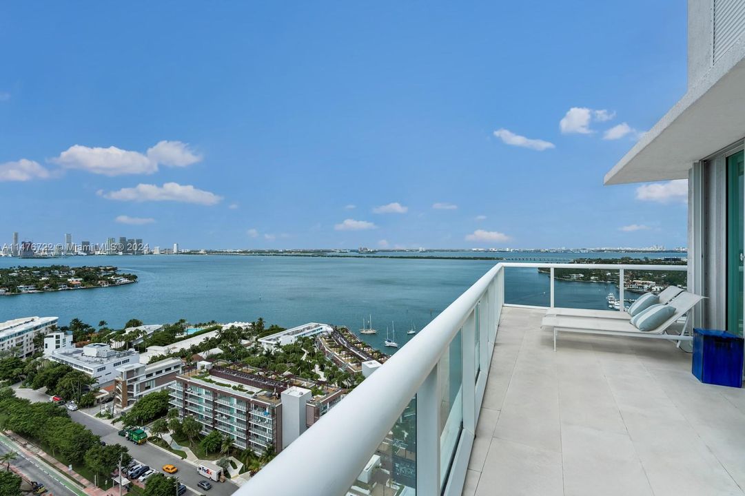 For Sale: $7,500,000 (3 beds, 2 baths, 4750 Square Feet)