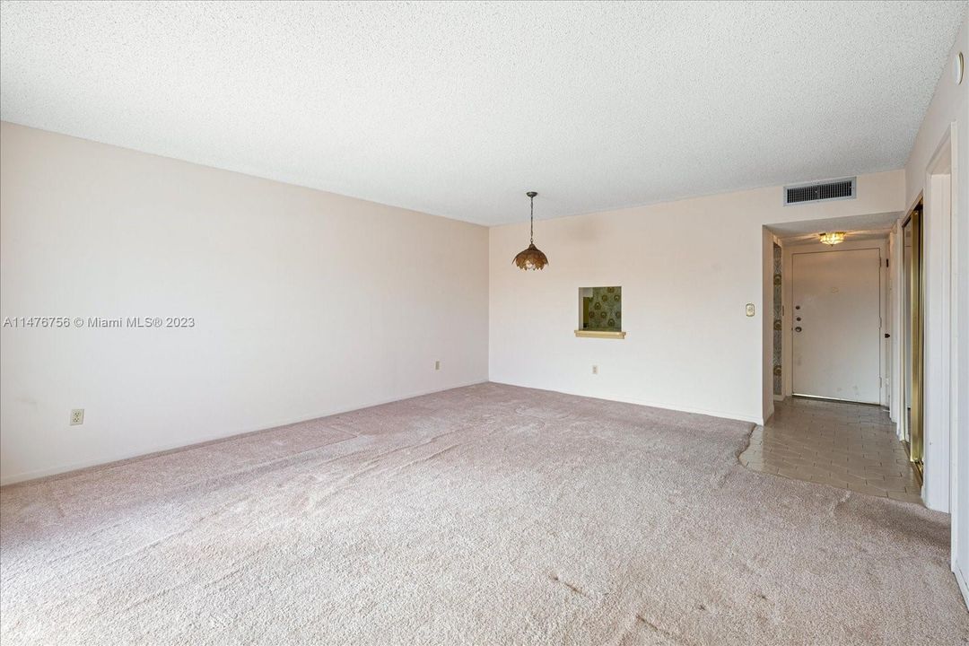 Vendido Recientemente: $216,500 (1 camas, 1 baños, 830 Pies cuadrados)