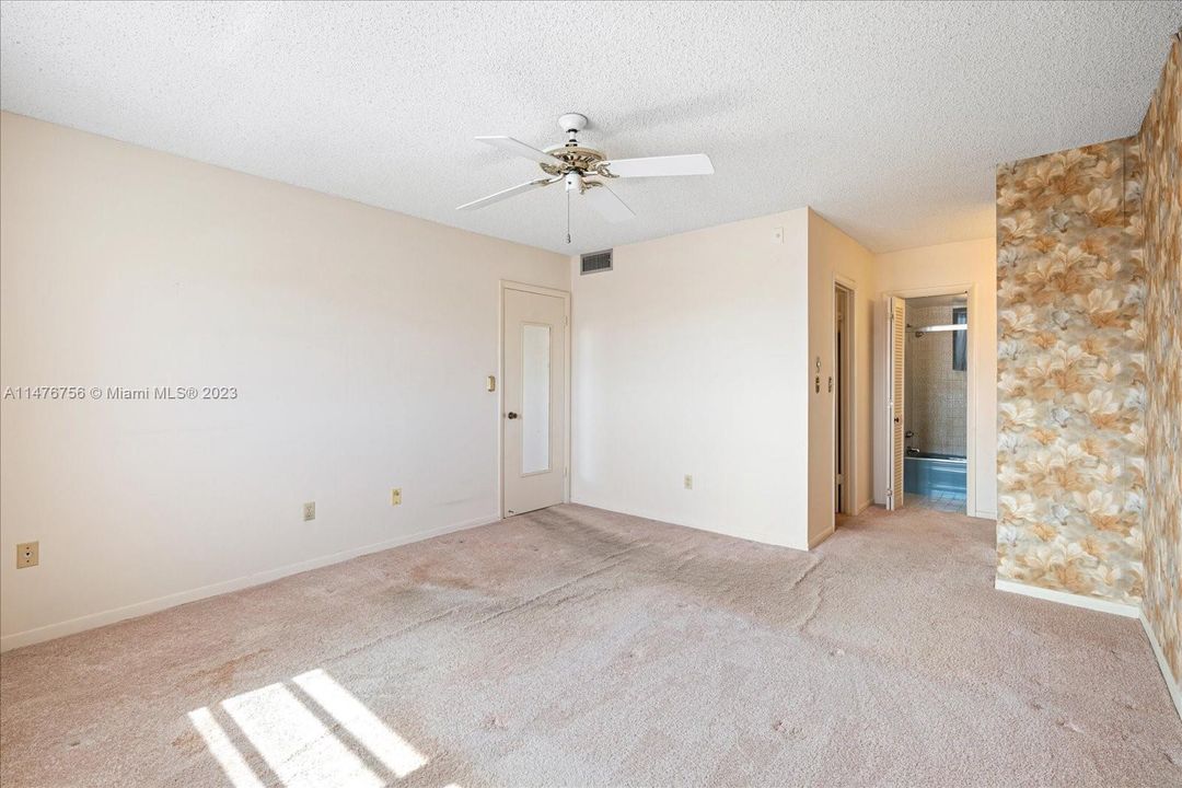 Vendido Recientemente: $216,500 (1 camas, 1 baños, 830 Pies cuadrados)