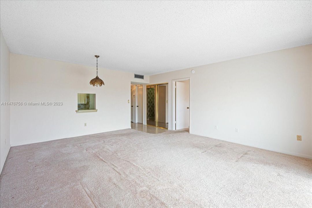 Vendido Recientemente: $216,500 (1 camas, 1 baños, 830 Pies cuadrados)