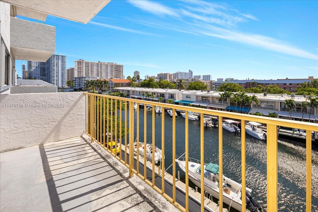 Vendido Recientemente: $216,500 (1 camas, 1 baños, 830 Pies cuadrados)