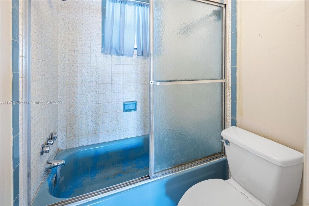 Vendido Recientemente: $216,500 (1 camas, 1 baños, 830 Pies cuadrados)