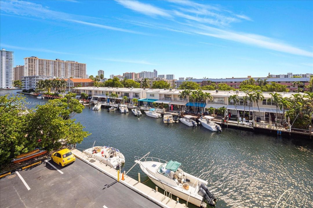 Vendido Recientemente: $216,500 (1 camas, 1 baños, 830 Pies cuadrados)