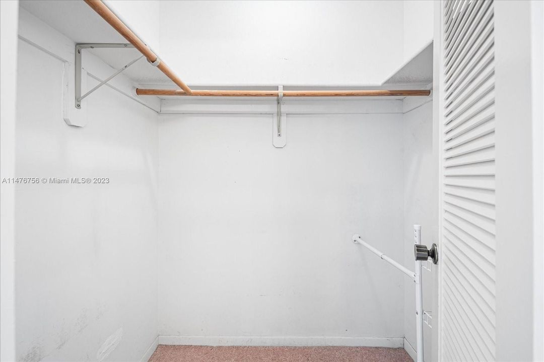 Vendido Recientemente: $216,500 (1 camas, 1 baños, 830 Pies cuadrados)