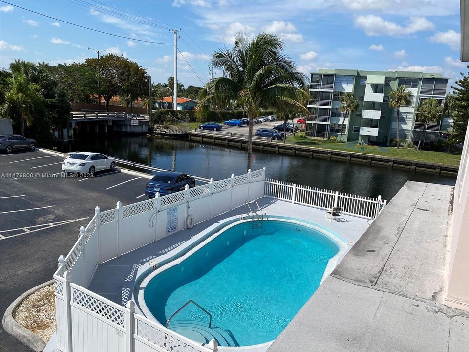 Recently Sold: $170,000 (1 beds, 1 baths, 683 Square Feet)