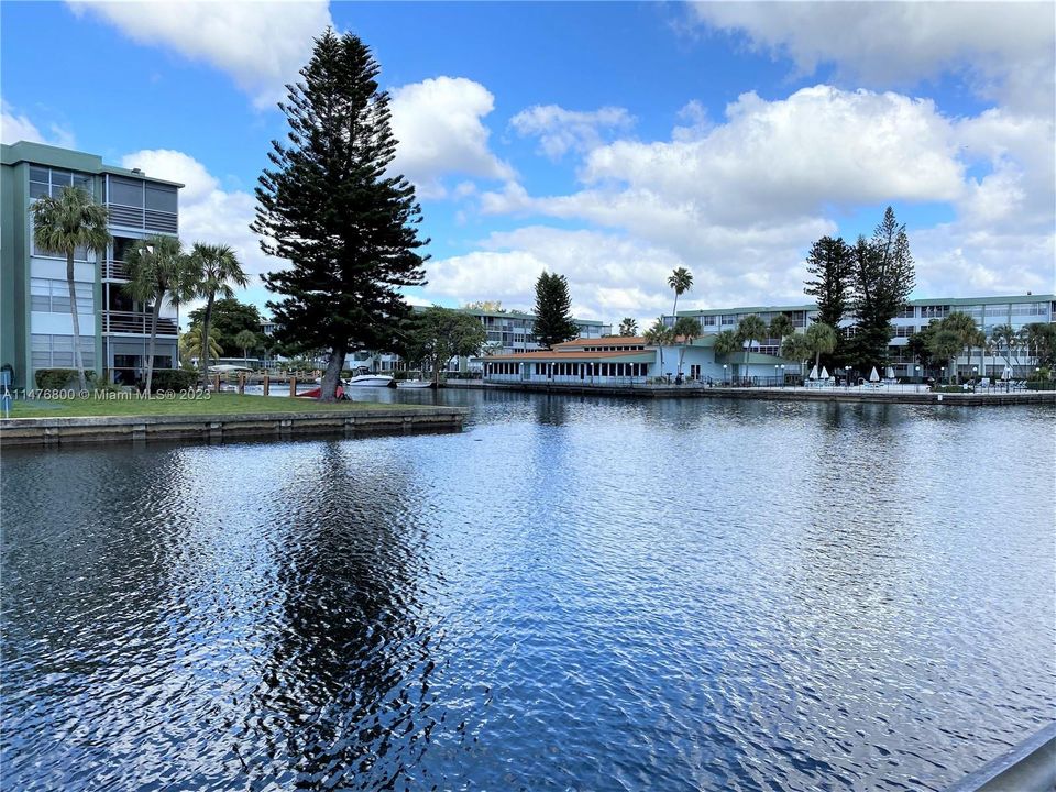 Recently Sold: $170,000 (1 beds, 1 baths, 683 Square Feet)