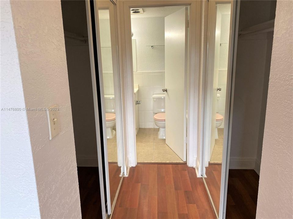 Recently Sold: $170,000 (1 beds, 1 baths, 683 Square Feet)