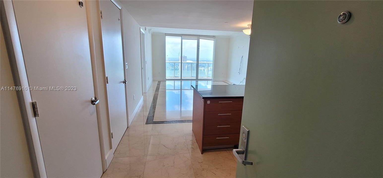 Recently Rented: $4,200 (2 beds, 2 baths, 1256 Square Feet)