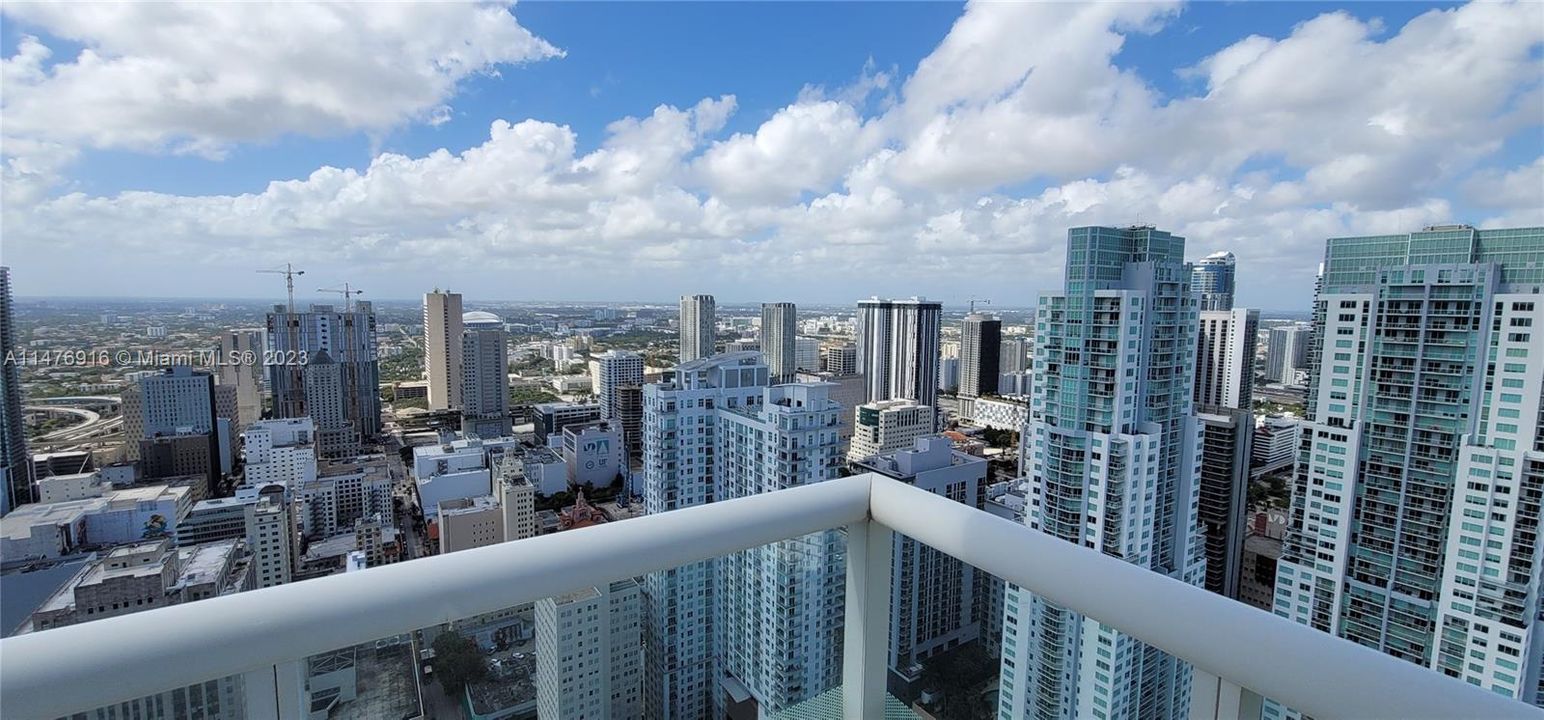 Recently Rented: $4,200 (2 beds, 2 baths, 1256 Square Feet)